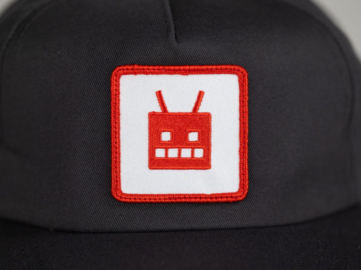Robot Golf Iraq Lobster hat, detail view.